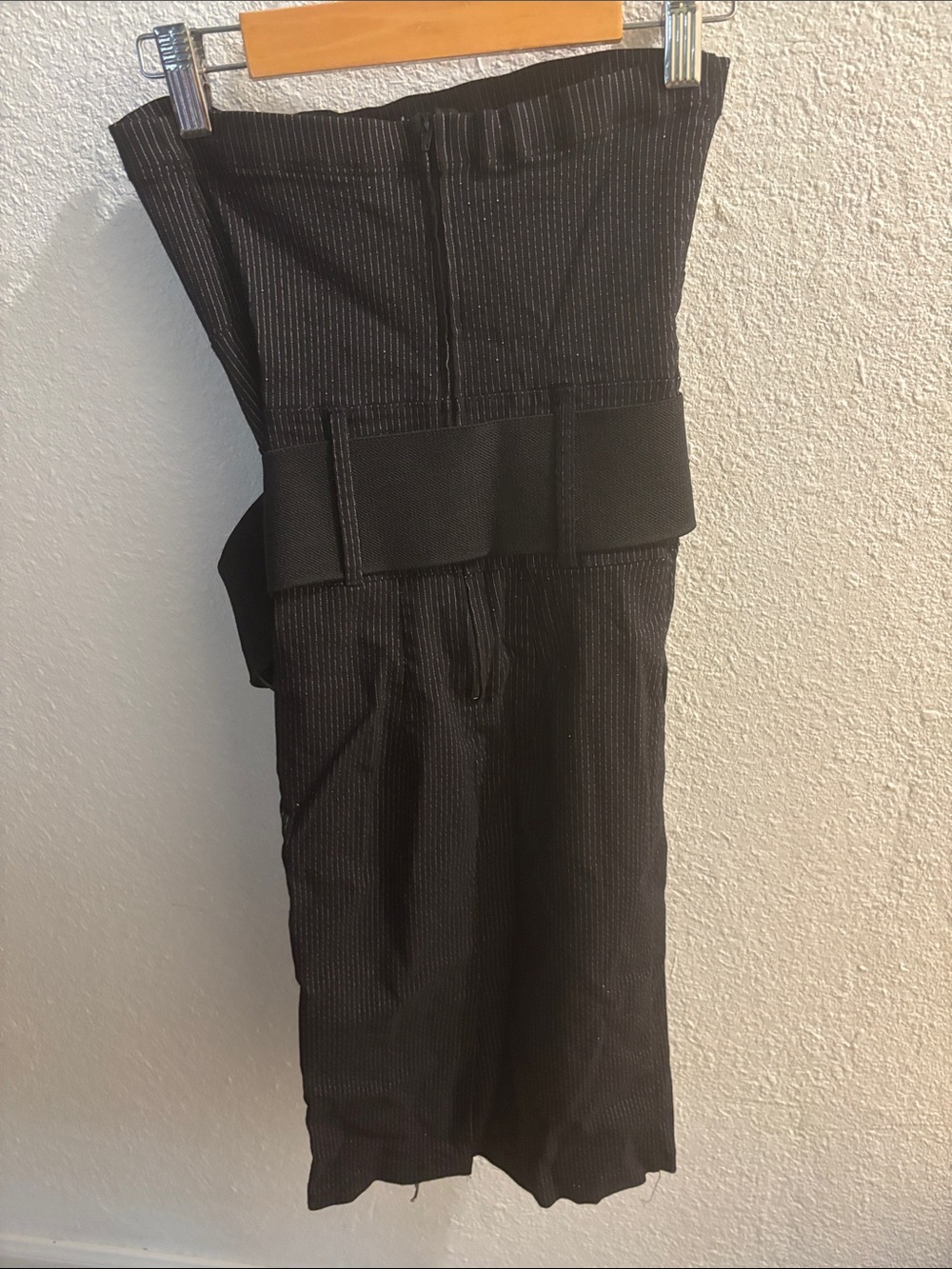 Black Strapless Belted Midi Dress - Picture 4 of 5